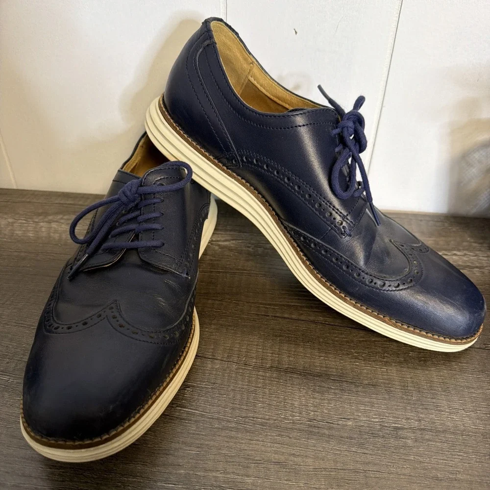 Men's Cole Haan Size 9 OriginalGrand Wingtip Oxfords Navy Blue Leather